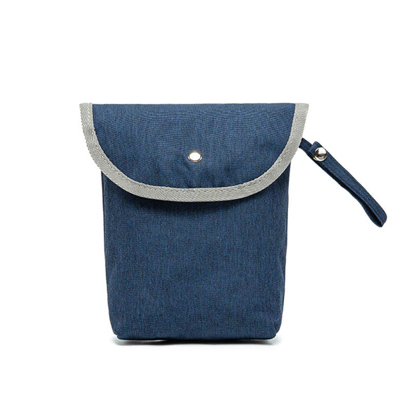 No bin? No worries! This waterproof, odour-proof nappy bag lets you store dirty nappies discreetly until you find a bin. Perfect for shopping, events & travel.