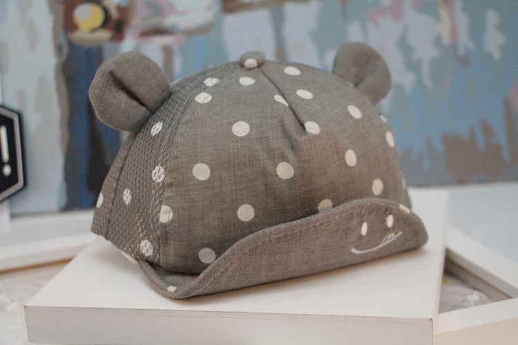 Keep your baby cool & protected with this adorable sun hat! Adjustable fit, breathable cotton & cute bear ears for ultimate style & comfort.