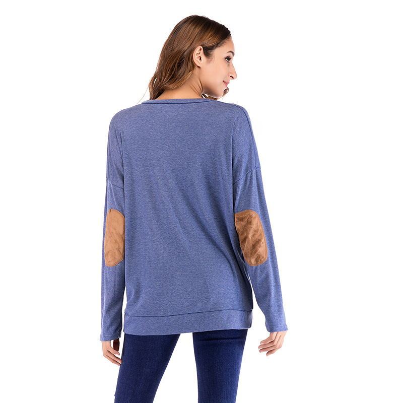 Stay comfy & stylish with this Mama Bear maternity top! A must-have for expecting & new mums, featuring soft fabric, elbow patches & a relaxed fit.