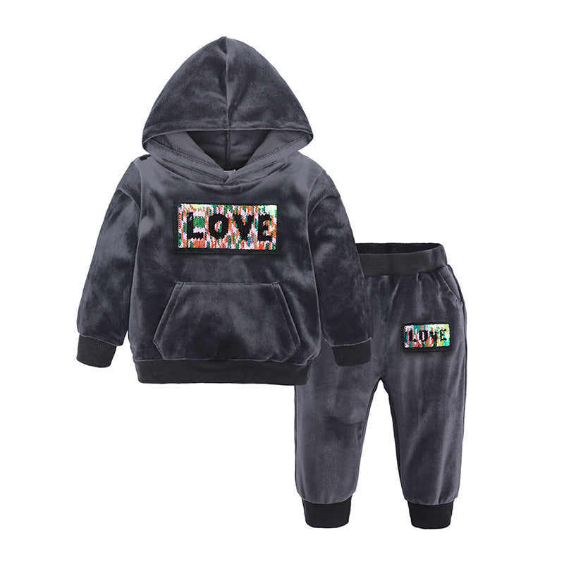 Keep your child warm & stylish with our luxe velour hoodie & jogger set. Plush, breathable & cozy for all-day comfort. Available now at Nova Bebe!
