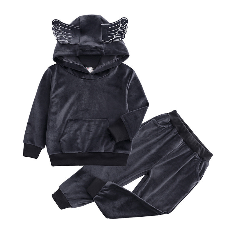 Keep your child warm & stylish with our luxe velour hoodie & jogger set. Plush, breathable & cozy for all-day comfort. Available now at Nova Bebe!
