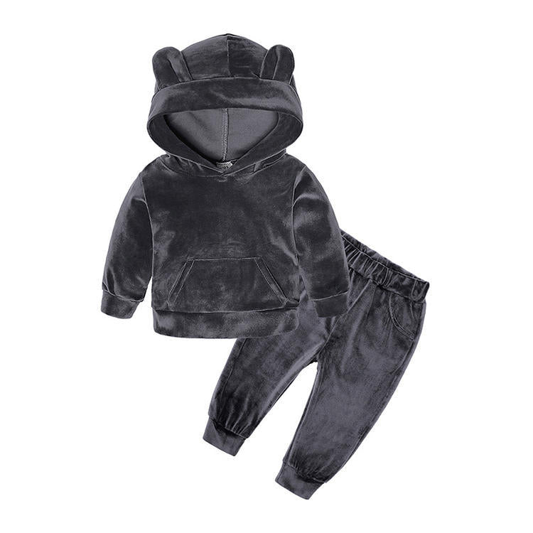Keep your child warm & stylish with our luxe velour hoodie & jogger set. Plush, breathable & cozy for all-day comfort. Available now at Nova Bebe!