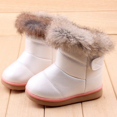 Keep your little one warm & stylish this winter with our premium faux fur-lined snow boots. Water-resistant, anti-slip, and ultra-comfortable – perfect for winter adventures!