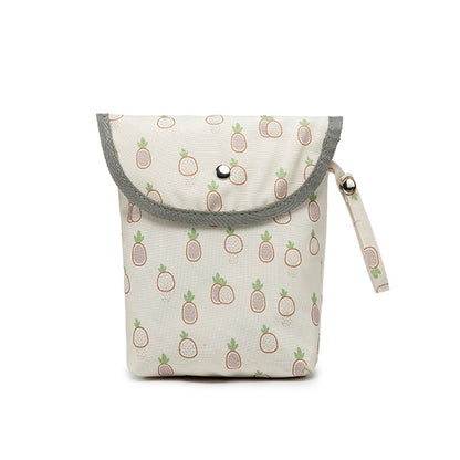 No bin? No worries! This waterproof, odour-proof nappy bag lets you store dirty nappies discreetly until you find a bin. Perfect for shopping, events & travel.