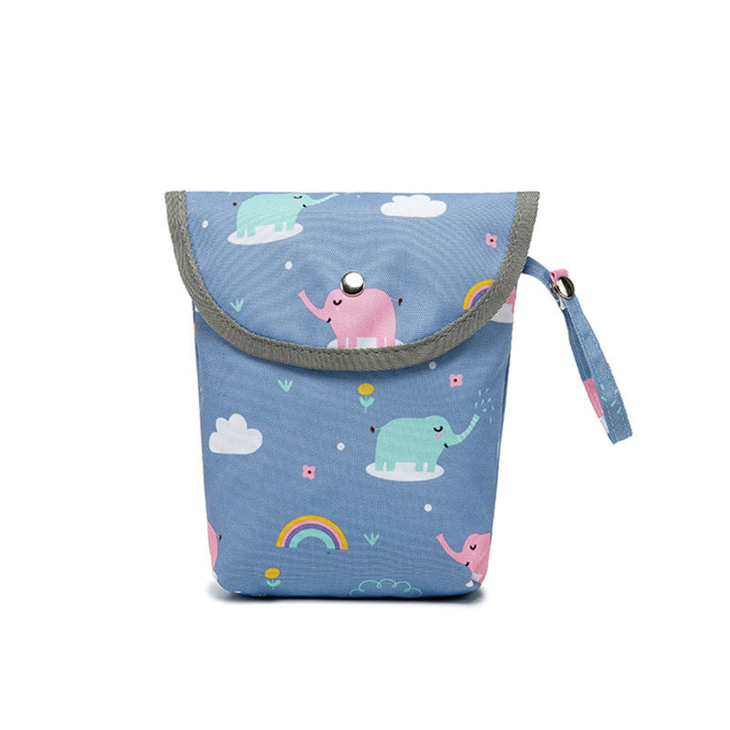 No bin? No worries! This waterproof, odour-proof nappy bag lets you store dirty nappies discreetly until you find a bin. Perfect for shopping, events & travel.