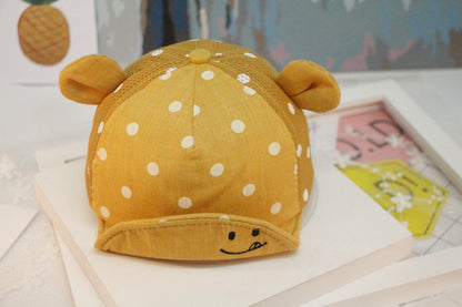 Keep your baby cool & protected with this adorable sun hat! Adjustable fit, breathable cotton & cute bear ears for ultimate style & comfort.