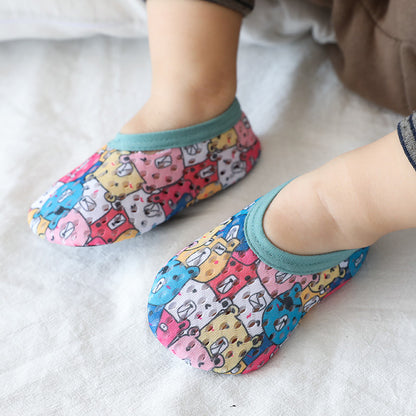 Lightweight & breathable mesh baby shoes with anti-slip sole – perfect for spring/summer walking fun.
