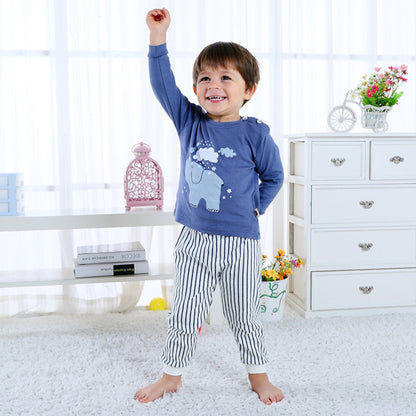 Snuggle up in our adorable long-sleeve kids’ pyjama set! Soft cotton fabric, cute cartoon prints, and a comfy fit make bedtime extra cozy.