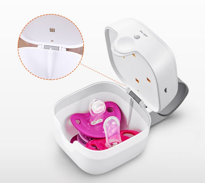Keep your baby’s pacifiers clean and germ-free in just 3 minutes with this compact UV steriliser case. Perfect for travel and home use!