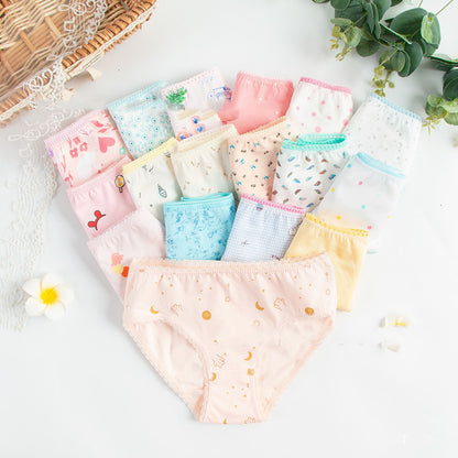 Discover adorable and comfortable children’s cotton underwear with floral prints. Soft, breathable, and perfect for everyday wear!