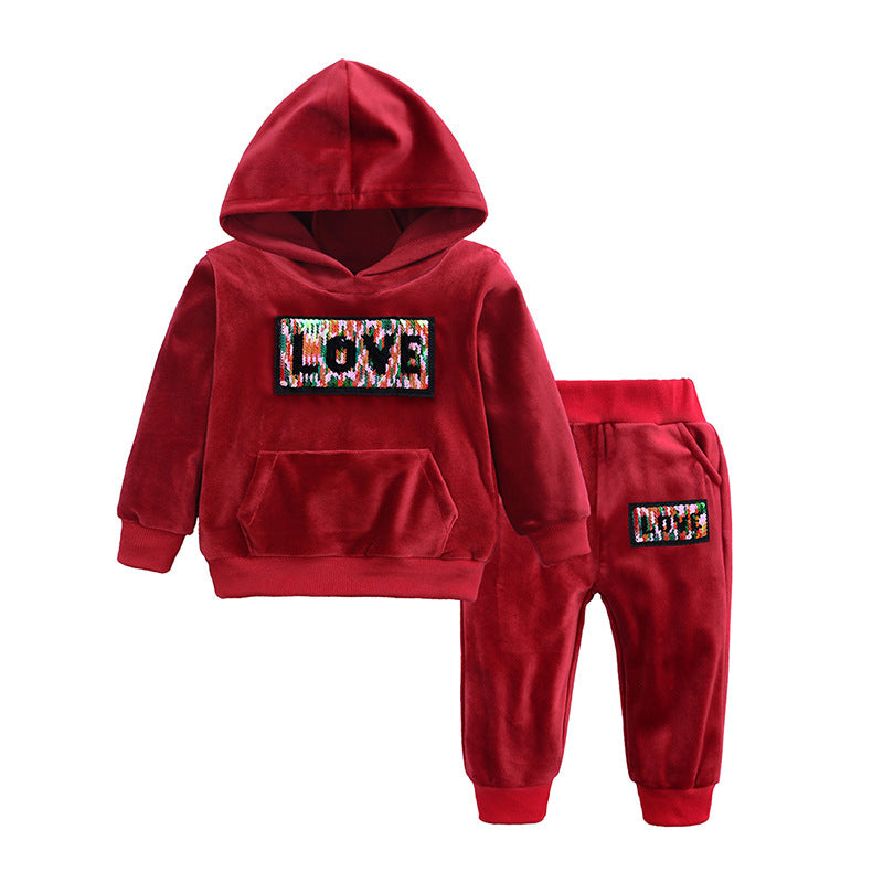 Keep your child warm & stylish with our luxe velour hoodie & jogger set. Plush, breathable & cozy for all-day comfort. Available now at Nova Bebe!