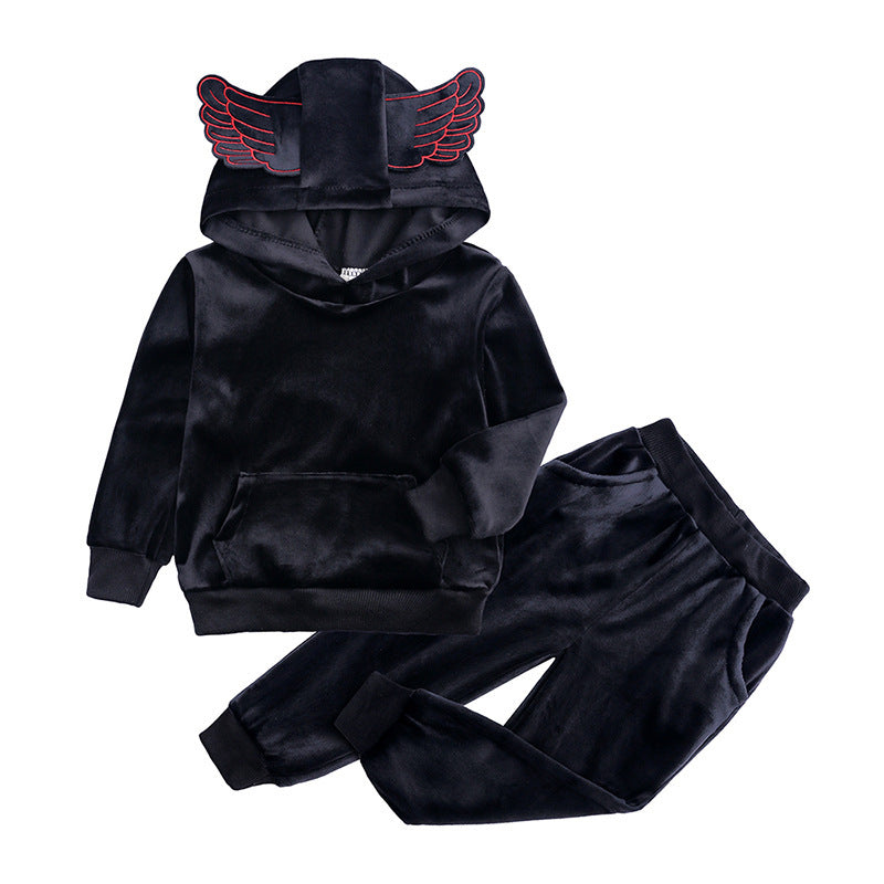 Keep your child warm & stylish with our luxe velour hoodie & jogger set. Plush, breathable & cozy for all-day comfort. Available now at Nova Bebe!