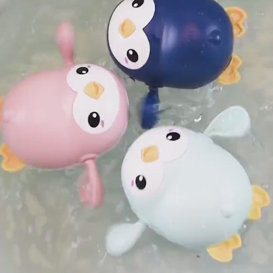  Make bath time fun with this wind-up penguin toy! No batteries needed, safe for toddlers, and perfect for water play.